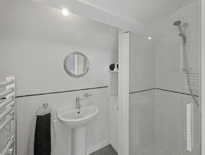 Photo 19- click for photo gallery
